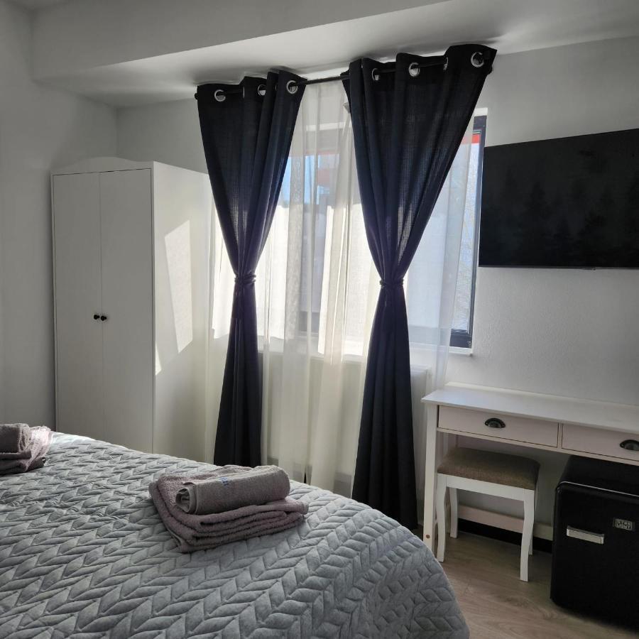 My Room Accommodation Curtea de Argeş Extérieur photo